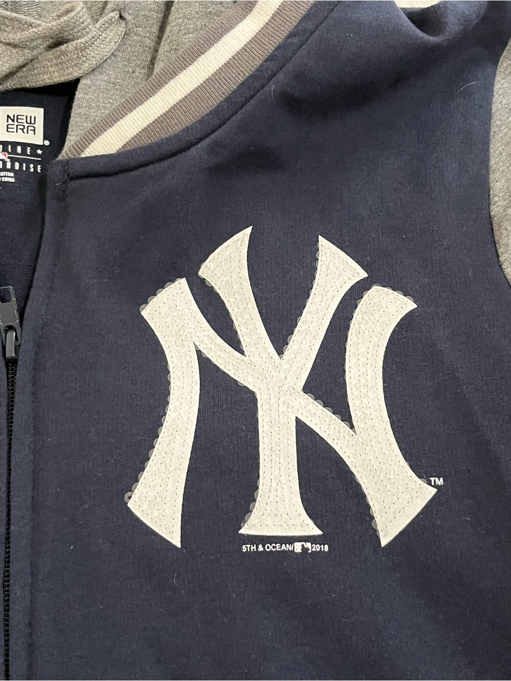 MLB New York Yankees Navy and Gray NY Logo Hooded Varsity Jacket Size Large - Picture 2 of 4